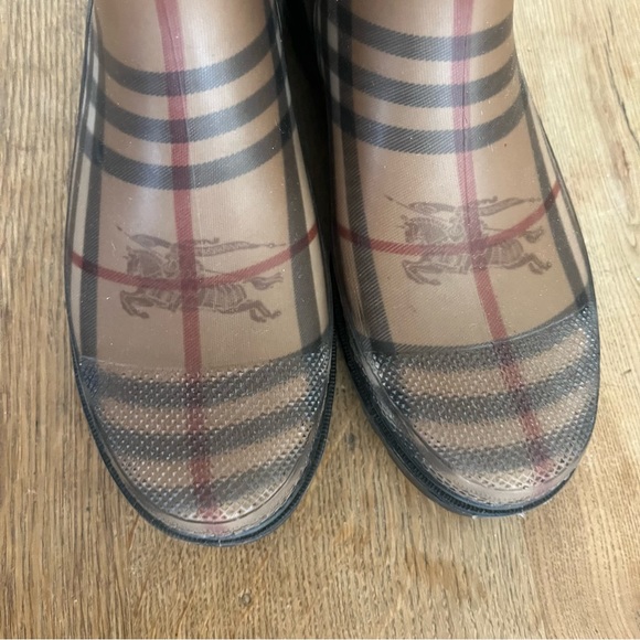 BURBERRY
Haymarket Check Pattern Rubber Rain Boots - Picture 3 of 8